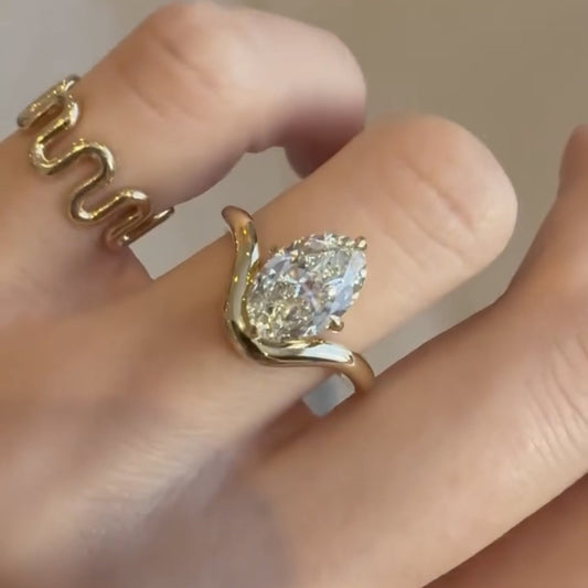 Oval Cut Moissanite Engagement Ring Curve Band Solitaire Wedding Ring